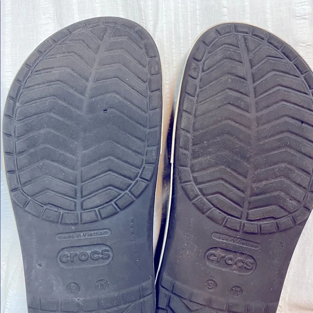 N/A crocband crocs